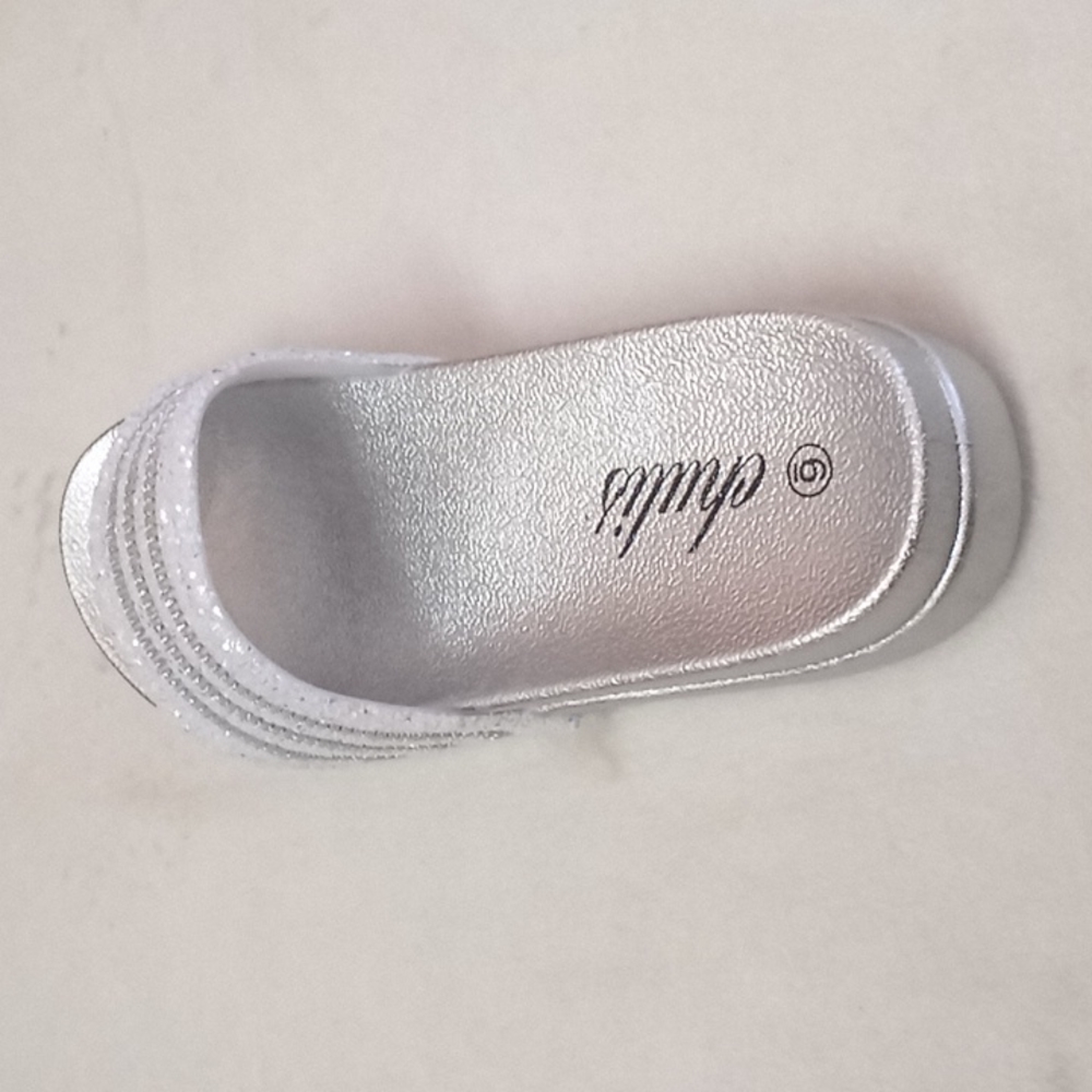 silver platform sandals - Picture 2 of 6